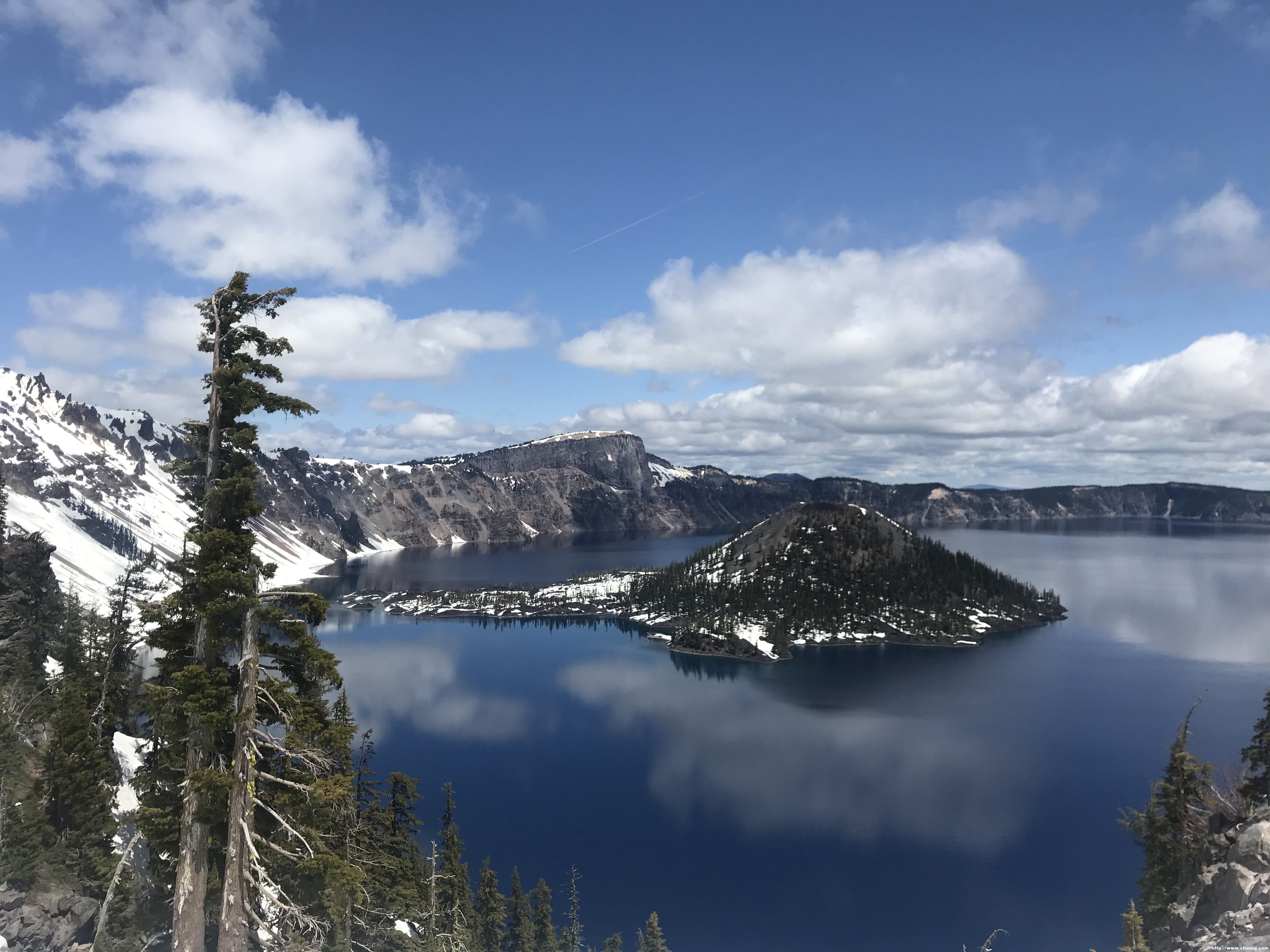 Crater Lake 1.jpg